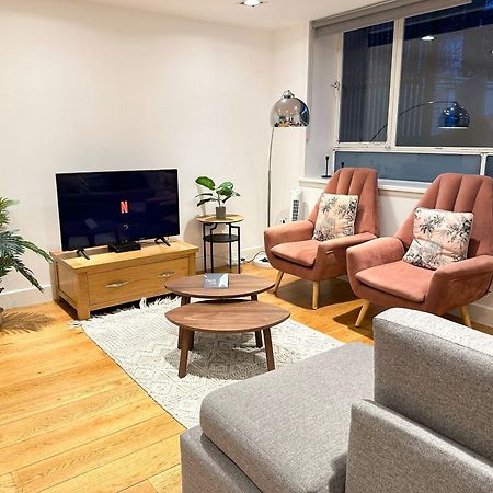 Chic 3 Bedroom Flat With Private Terrace In Holloway Near Finsbury Park London Eksteriør billede
