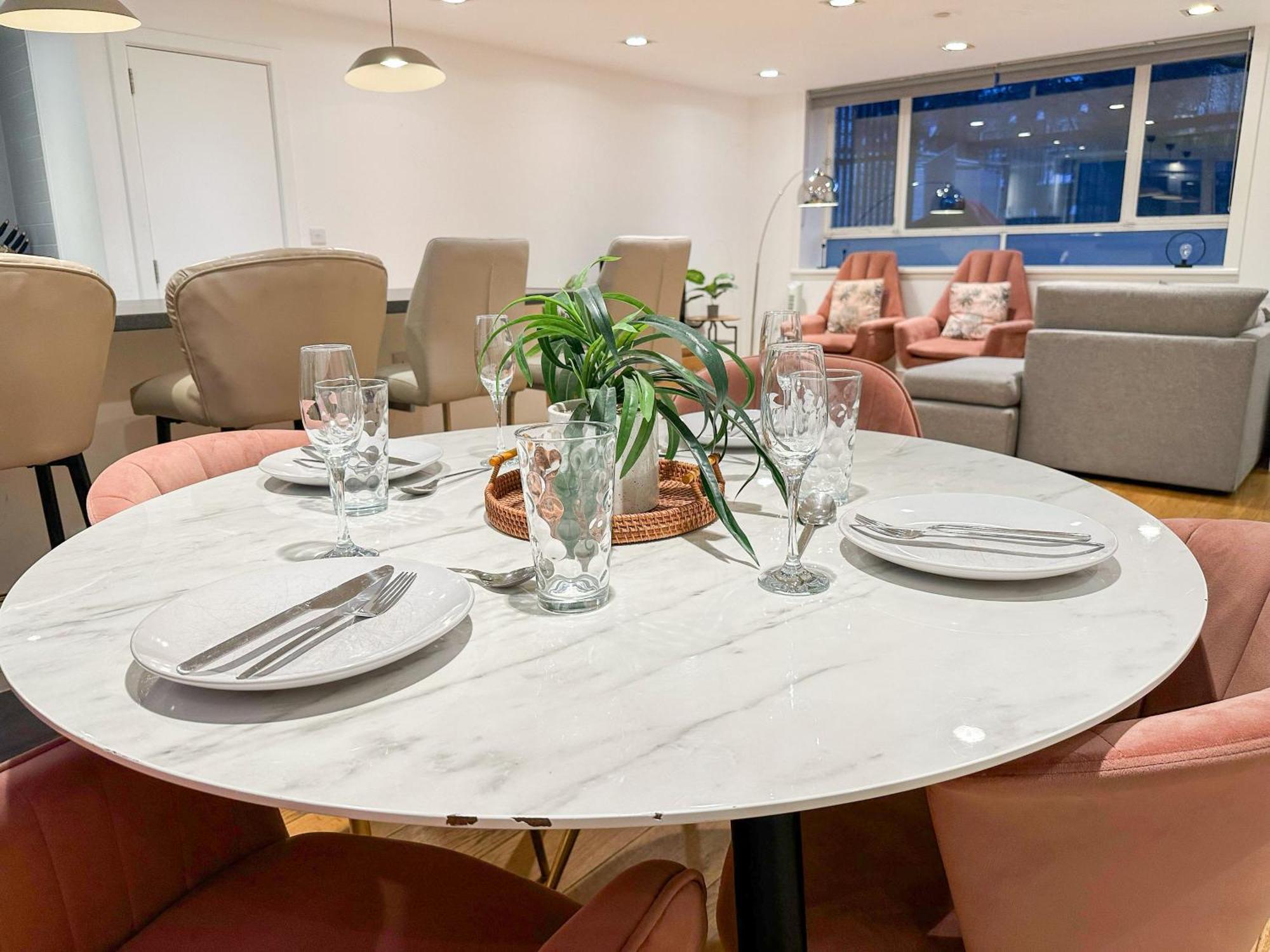 Chic 3 Bedroom Flat With Private Terrace In Holloway Near Finsbury Park London Eksteriør billede