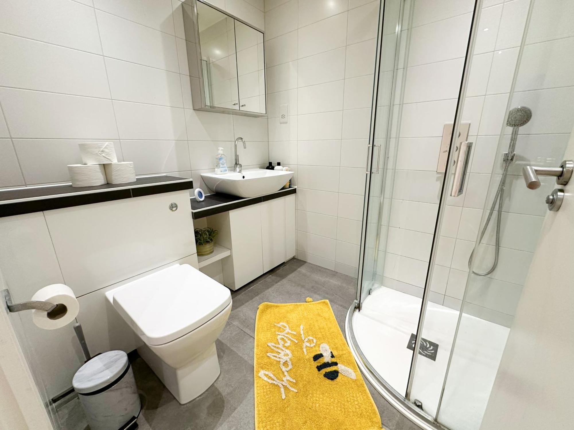Chic 3 Bedroom Flat With Private Terrace In Holloway Near Finsbury Park London Eksteriør billede