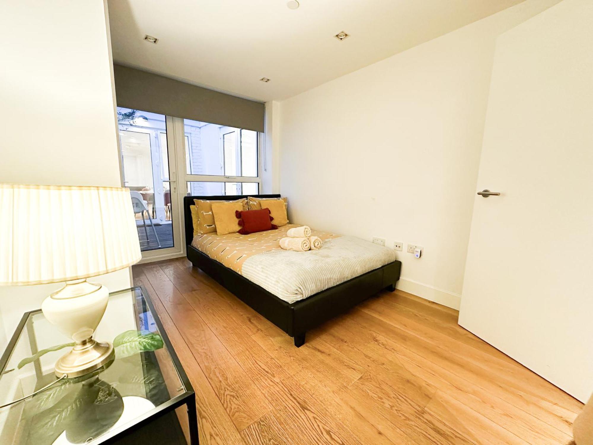 Chic 3 Bedroom Flat With Private Terrace In Holloway Near Finsbury Park London Eksteriør billede