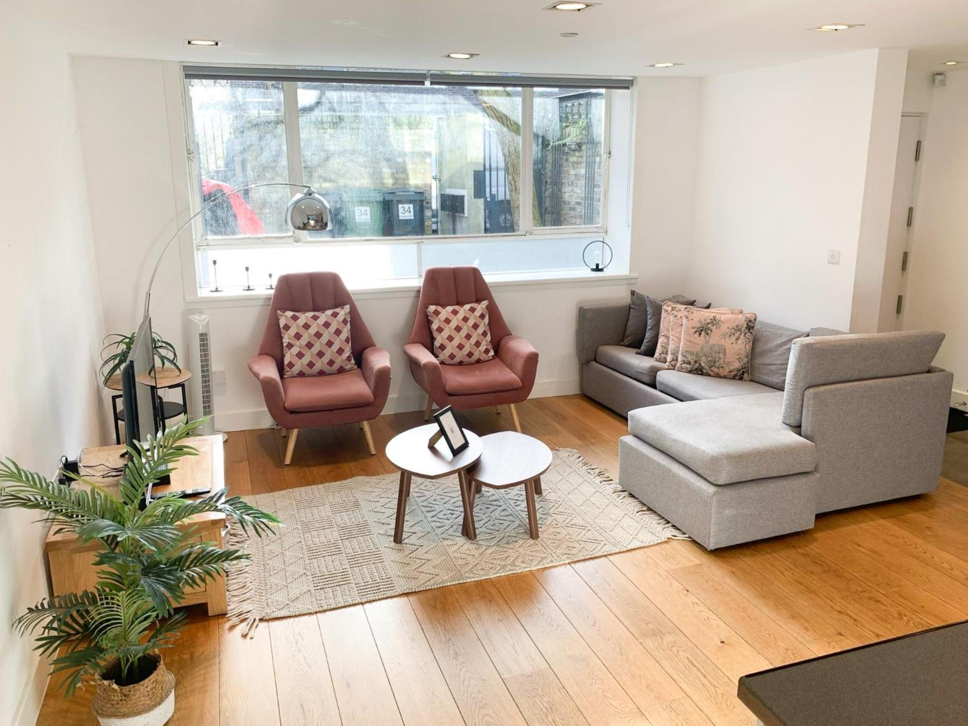 Chic 3 Bedroom Flat With Private Terrace In Holloway Near Finsbury Park London Eksteriør billede