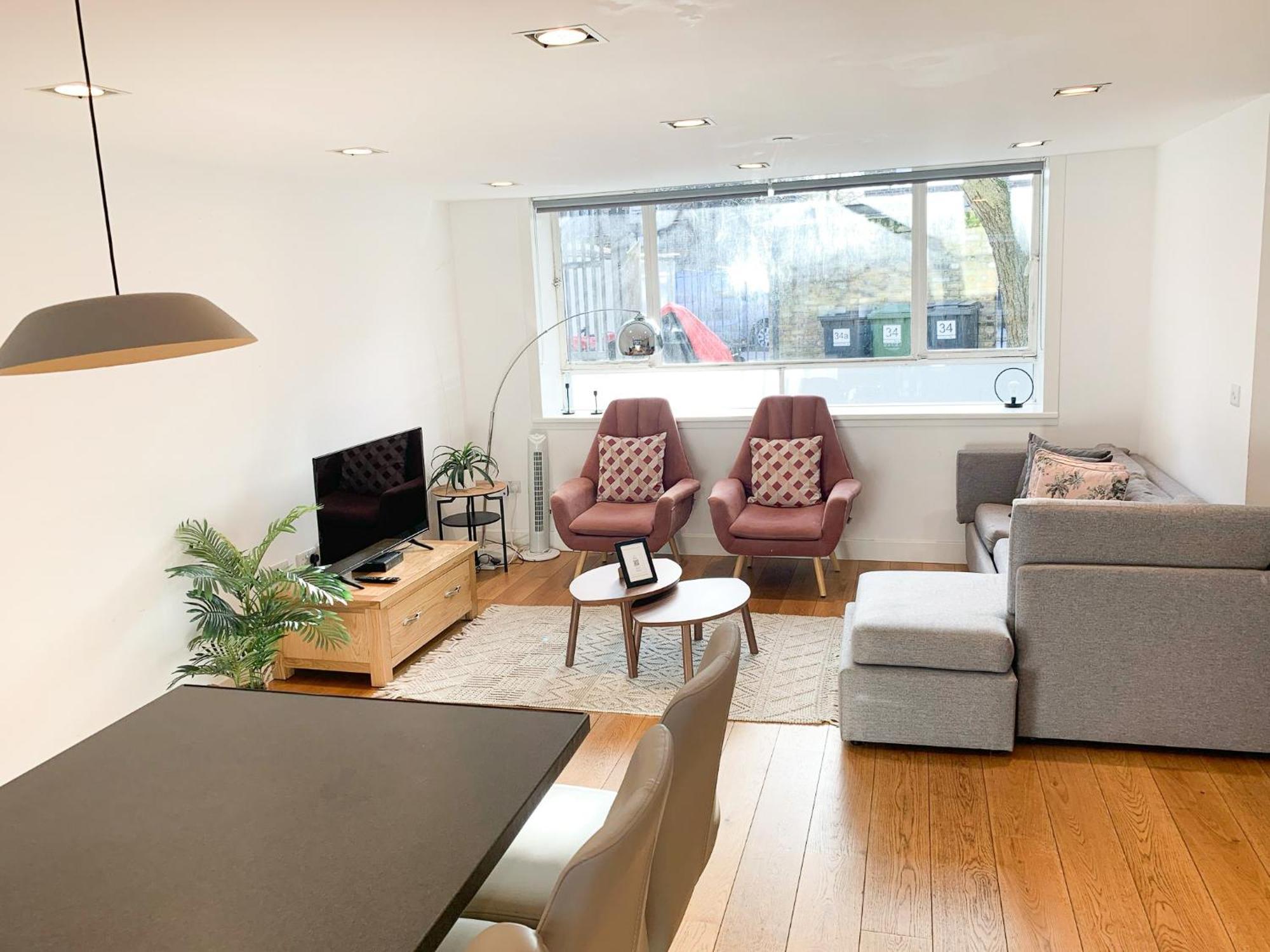 Chic 3 Bedroom Flat With Private Terrace In Holloway Near Finsbury Park London Eksteriør billede